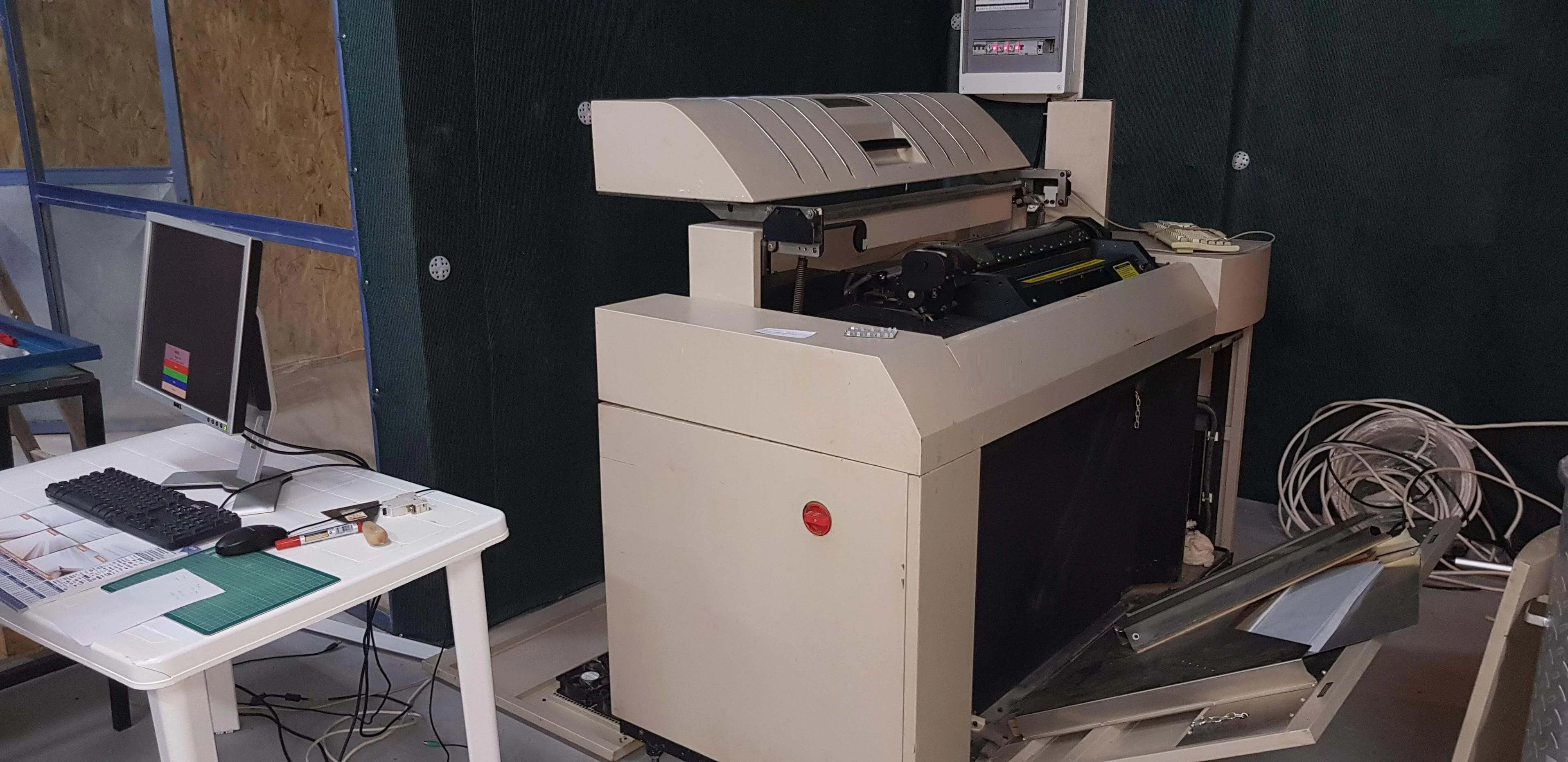 Υπερσύγχρονο εργαστήριο παραχάραξης στη Θεσ/νικη: Έτσι έφτιαχναν τα τέλεια πλαστά χαρτονομίσματα (εικόνες, βίντεο)